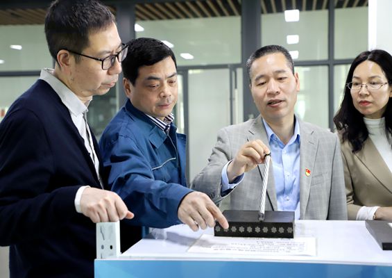 ������í�㾢ͷռ�ߵ�  �ϱ�׼�������������