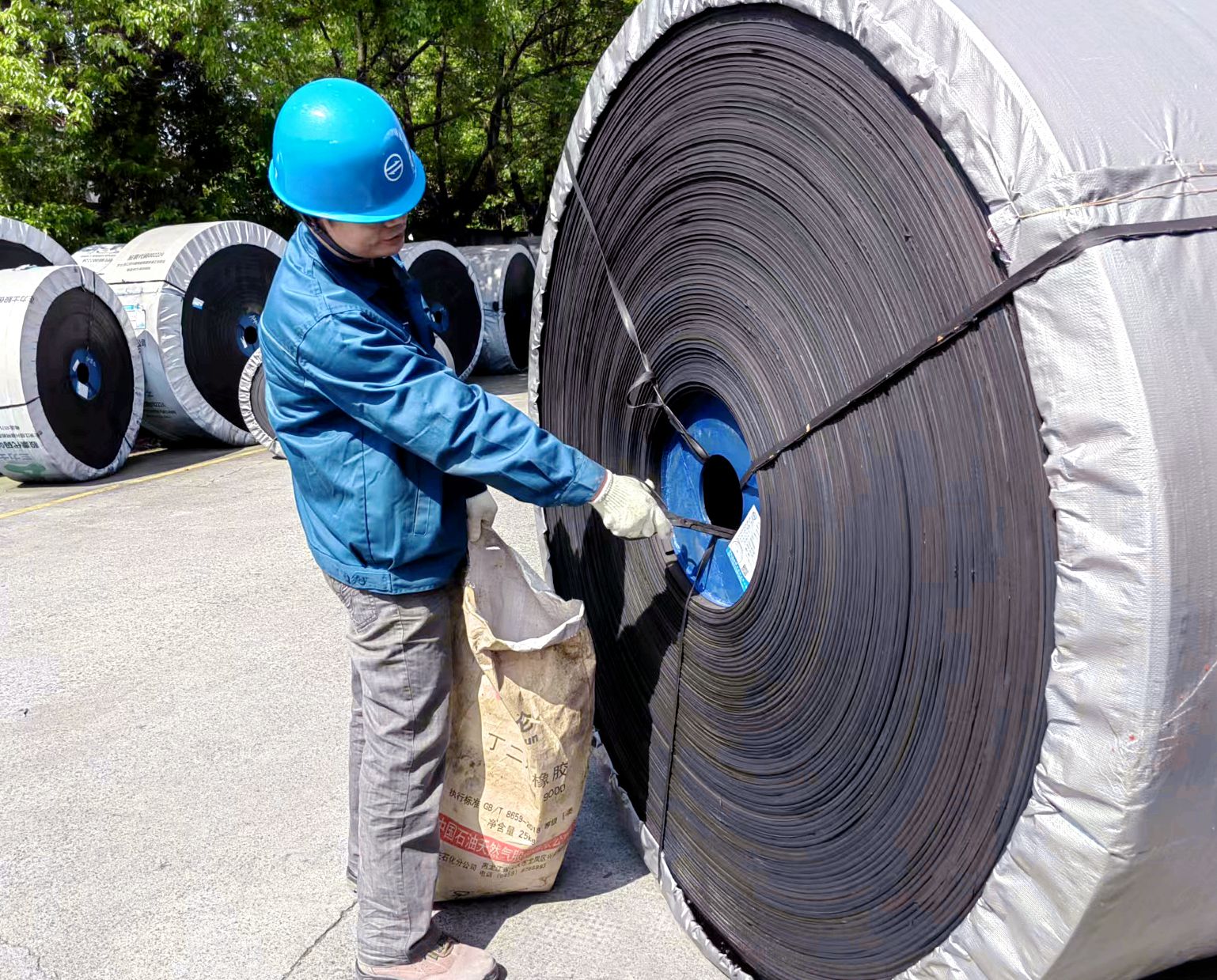 ��˾��չ��Ը��Ч���˶�